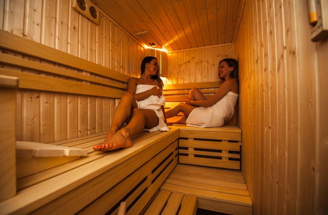 Akademia Kuraszkow Hotell Kuraszkow  Exteriör bild