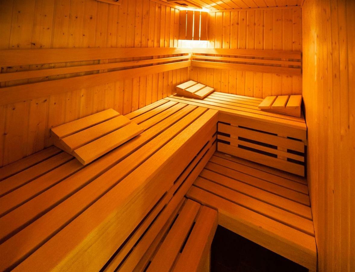 Akademia Kuraszkow Hotell Kuraszkow  Exteriör bild